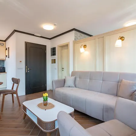 Apartment Elena - Dolni Saraj *
